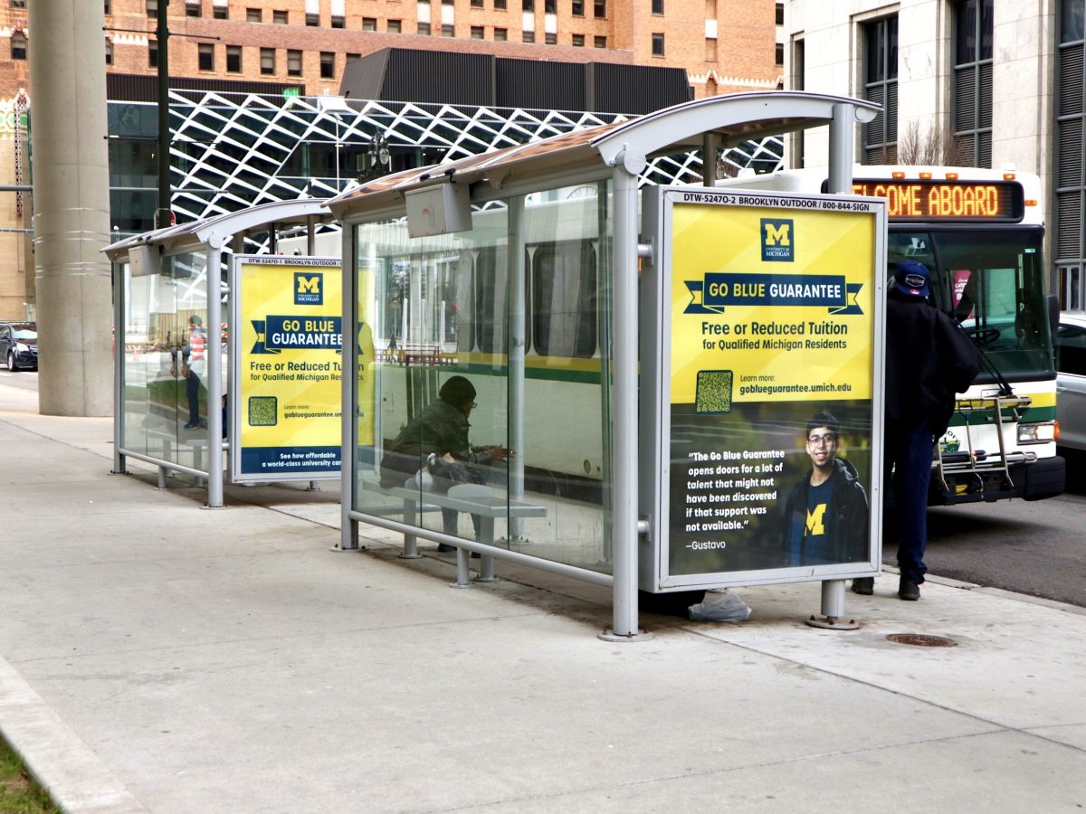 Detroit Bus Advertising